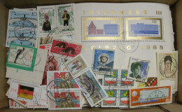 Des Milliers De Timbres D'Allemagne,, Empire, RFA, RDA, Neuf **, Oblitéré, Ca. 600 G - Lots & Kiloware (mixtures) - Min. 1000 Stamps