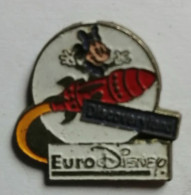 PIN'S EURODISNEY "Discoveryland" ESSO - Disney