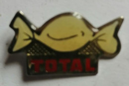 PIN'S TOTAL  "BONBON" - Kraftstoffe