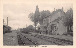 Baugé         49         Iintérieur De La Gare. Train      (voir Scan) - Sonstige & Ohne Zuordnung