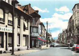 HAGONDANGE - GRAND CENTRE METALLURGIQUE DE L EST - LA RUE DE LA GARE - Hagondange