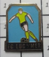 511A Pin's Pins / Beau Et Rare / SPORTS / CLUB FOOTBALL FC LUC SUR MER - Football