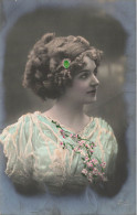 FANTAISIES - Femme - Portrait - Carte Postale Ancienne - Mujeres