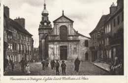 MONCONTOUR  Eglise St Mathurin Et La Place - Moncontour