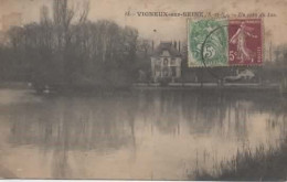 VIGNEUX SUR SEINE, UN COIN DU LAC, VILLA REF 14012 VOL - Vigneux Sur Seine