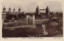 ROYAUME-UNI - Angleterre - London - Tower Of London With Tower Bridge - Carte Postale Ancienne - Tower Of London