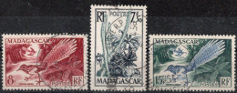 MADAGASCAR Timbres-Poste N° 322 à 324 Oblitérés TB Cote : 2€00 - Oblitérés