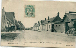 60 - Montigny : La Rue Au Passage à Niveau - Maignelay Montigny