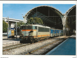 06 GARE De NICE VILLE Train Rame P.A.C.A Pour St Raphaël Valescure En Février 2004 VOIR DOS - Transport (rail) - Station