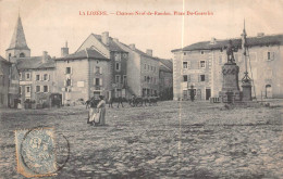 48 - CHATEAUNEUF-DE-RANDON - Place Du-Guesclin Animée - Monument - Chateauneuf De Randon