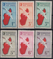 MADAGASCAR Timbres-poste Aérienne N°17* à 21* Neufs Charnières TB  cote : 2€75 - Luftpost