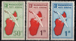 MADAGASCAR Timbres-poste Aérienne N°1* à 3* Neufs Charnières TB  cote : 2€50 - Airmail