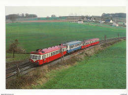 TRAIN Autorail SNCF Assurant Le Train Tours Le Mans Près De Neuillé Pont Pierre En Mai 1984 VOIR DOS - Neuillé-Pont-Pierre