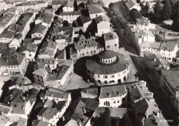 FRANCE - En Avion Sur Ambert - Vue Sur L'hôtel De Ville - Carte Postale Ancienne - Ambert