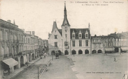 FRANCE - Libourne (Gironde) - Place Abel Surchamp Et L'Hôtel De Ville Restauré - Carte Postale Ancienne - Libourne