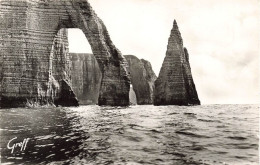 FRANCE - Etretat - La Porte D'Aval, L'Aiguille Et La Manneporte Vues De La Haute Mer - Carte Postale Ancienne - Etretat