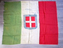 Bandiera In Canapa Con Stemma Applicato Dimensioni 140 X 145 Cm. - Banderas