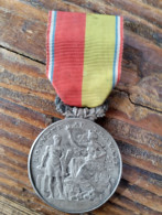 Médaille Syndicat Général Du Commerce Et De L'industrie ( Argent) - France