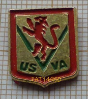 PAT14950 FOOTBALL US VA VILLE D' AVRAY FOOT Dpt 92 HAUTS DE SEINE BLASON USVA - Football