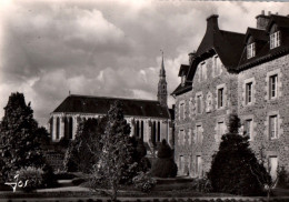 CPSM - CRÉHEN - Communauté De La Divine Providence - La Chapelle Et Le Presbytère ... Edition Jos Le Doaré - Plancoët