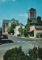 Challans : L'église Notre Dame Et Le Clocher - Challans