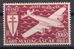 MADAGASCAR Timbre-poste Aérienne N°61* Neuf Charnière TB  cote : 2€75 - Luftpost