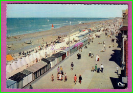 CPM BRAY DUNES 59 - La PLage Très Animé Carte Dentelée Voyagé 1974 - Bray-Dunes