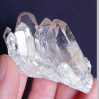 #MB64 Splendido QUARZO Cristalli (Monte Bianco, Val D'Aosta, Italia) - Minerales