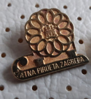 Zlatna Pirueta Zagreb Figure Skating Skate  YUgoslavia Vintage Pin Badge - Patinage Artistique