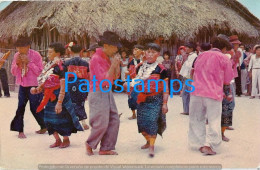 222565 PANAMA SAN BLAS COSTUMES BAILANDO EN LA FIESTA DEL DIA DE LOS INDIOS POSTAL POSTCARD - Panama