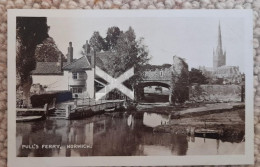 NORWICH PULLS FERRY OLD B/W POSTCARD NORFOLK - Norwich