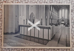 MOUNT ST BERNARD ABBEY OLD B/W POSTCARD HIGH ALTAR & CHOIR LEICESTERSHIRE - Sonstige & Ohne Zuordnung