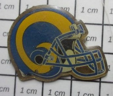 617 Pin's Pins / Beau Et Rare / SPORTS / CASQUE DE FOOTBALL AMERICAIN JAUNE ET BLEU - Football