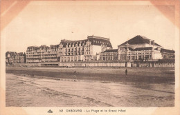 FRANCE - Cabourg - La Plage Et Le Grand Hôtel - Carte Postale Ancienne - Cabourg