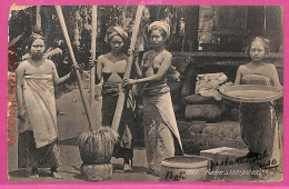 Af8840 - INDONESIA - Vintage POSTCARD -  Bali - ETHNIC Costumes - Indonésie