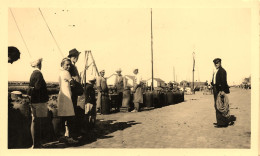 La Turballe * Pesage De Sacs Sur Les Quais * Sac Poisson Crustacés Autres ? * Pêche Pêcheurs * Photo Ancienne 11.5x7cm - La Turballe