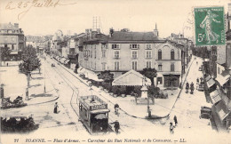 France - Roanne - Place D'armes - Carrefour Des Rues Nationale Et Du Commerce - Tram - Carte Postale Ancienne - Roanne