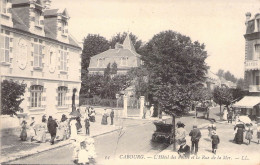 France - Cabourg - L'hôtel Dxes Postes Et La Rue De La Mer - Animé  - Carte Postale Ancienne - Cabourg