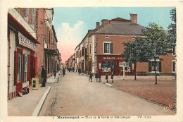 Hautes Pyrénées -ref-61- Maubourguet - Place De La Mairie Et Rue Longue - La Rue Méridionale Et Pharmacie - - Maubourguet