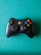 Manette XBOX 360 Noire Sans Fil - Accessoires