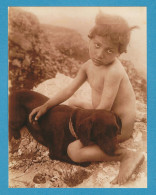 Photo 12,5x16,5 Cm * Nude Young Child With Dog In Lap, Sicily, Italy (1890-1900) * Rif. FTG-AA17 - Personen