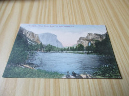 CPA Yosemite (Etats-Unis).El Capitan, Three Graces, Bridal Veil Falls. - Yosemite