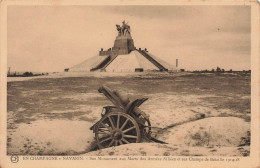 SOUIN PERTHES LES HURLUS ,  Navarin , Son Monument Aux Morts - Souain-Perthes-lès-Hurlus