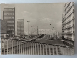 Halle (Saale), Thälmannplatz Mit Hochstraße, Alte LKW, 1973 - Halle (Saale)