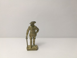 Kinder :  K93 N137 Französische Musketiere Um 1670 1980-92 - Musketeer 3 - Gold SCAME - Figurines En Métal