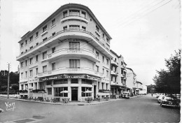 FRANCE - HOTELS à LOURDES (65) - Lot De 10 Cartes CPSM Grand Format En BON ETAT - 5 - 99 Postcards