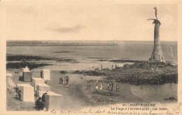 FRANCE -  Saint Nazaire - La Plage à L'arrière-plan - Les Jetées - Carte Postale Ancienne - Saint Nazaire