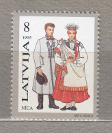 LATVIA 1995 Traditional Costumes MNH(**) Mi 407 #Lv119 - Costumes