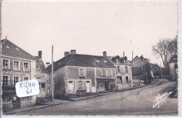 NOCE- LA PLACE DE L EGLISE - Autres & Non Classés