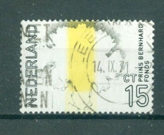 PAYS-BAS - N°934 Oblitéré - 60°anniversaire Du Prince Bernhard. - Used Stamps